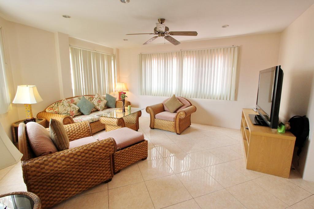 Butterfly Garden Boutique Residences: Luxury Apartments & Villas with Full Amenities Pattaya Room photo