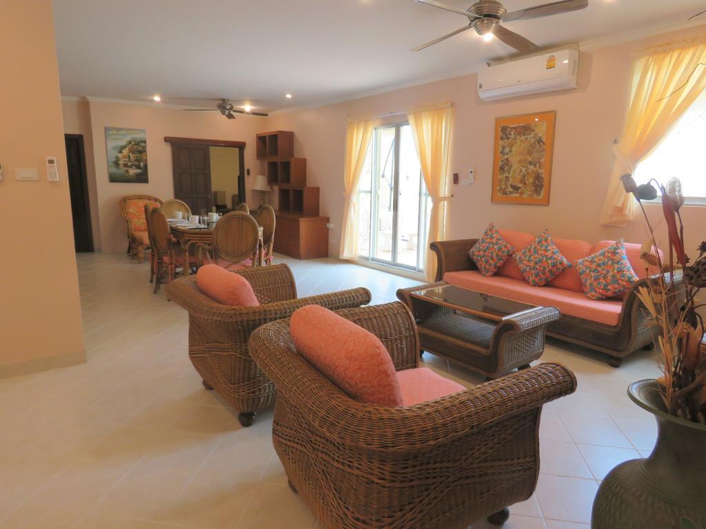Butterfly Garden Boutique Residences: Luxury Apartments & Villas with Full Amenities Pattaya Exterior photo